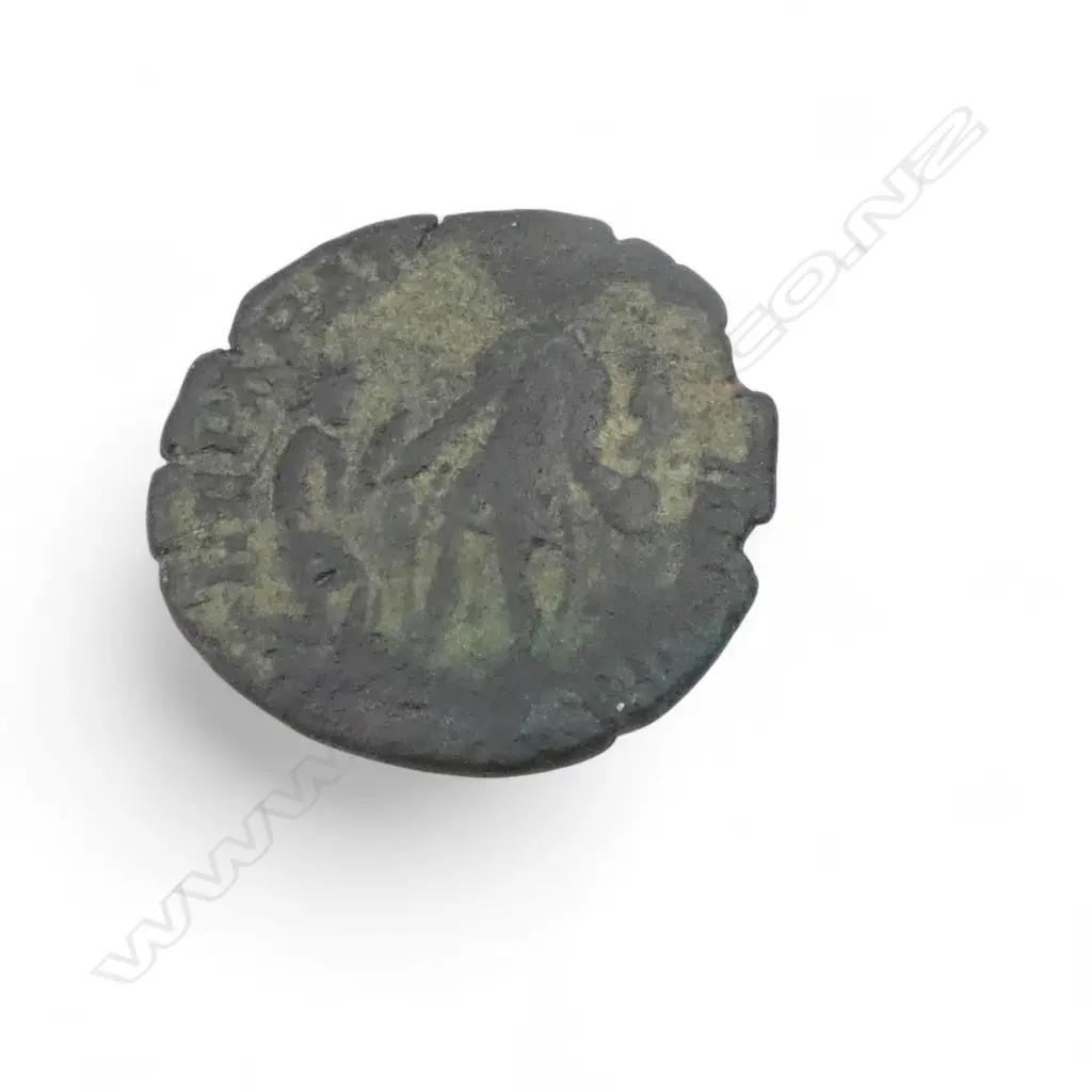 ROMAN COIN - MAGNUS MAXIMUS 383-388 A REBEL IN THE WEST Ae 2 Image 1++