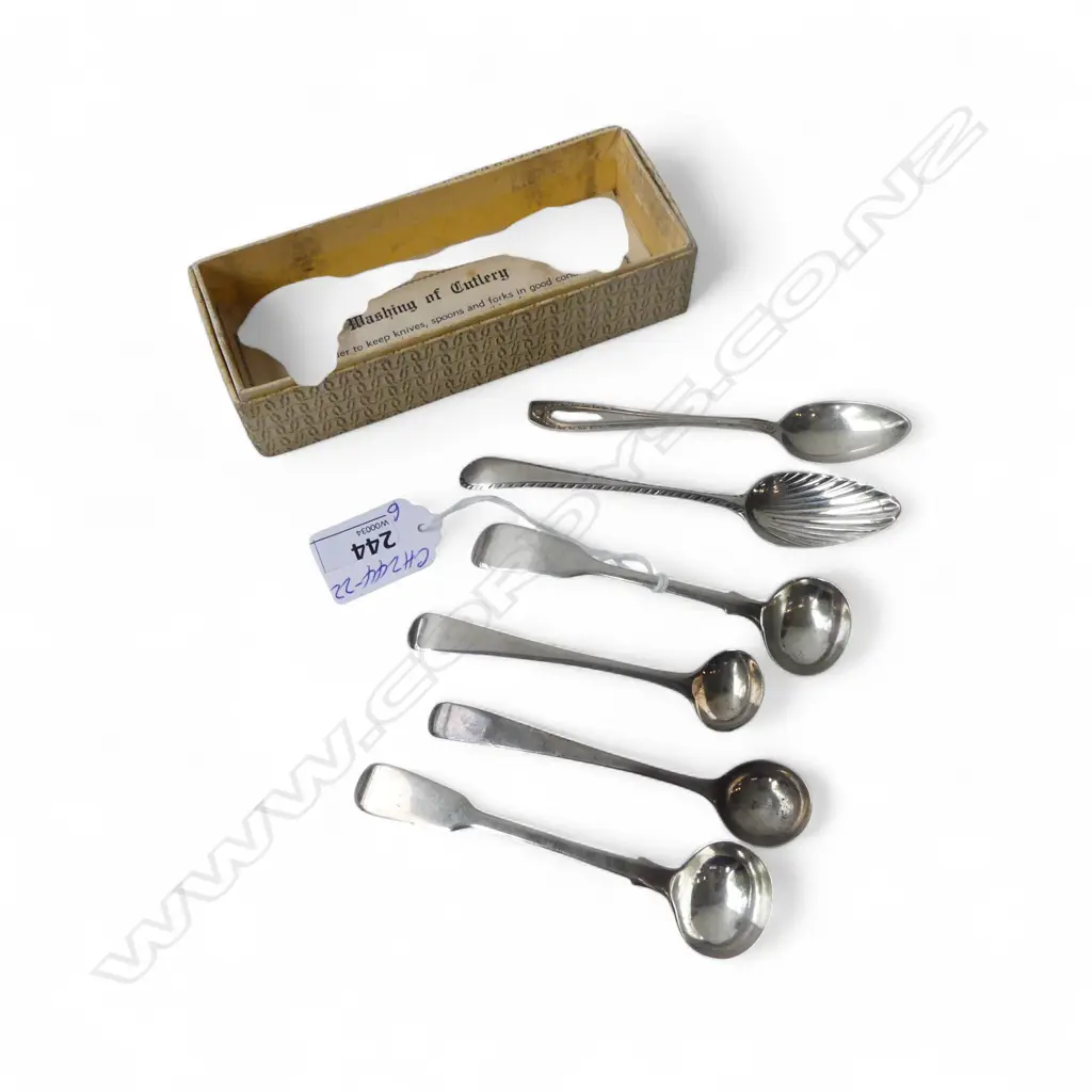 6 ANTIQUE SILVER SPOONS: 4 MUSTARD 1 SALT 1 SHELL BOWL BOTTOM MARKED ETC 69gms Image 1++