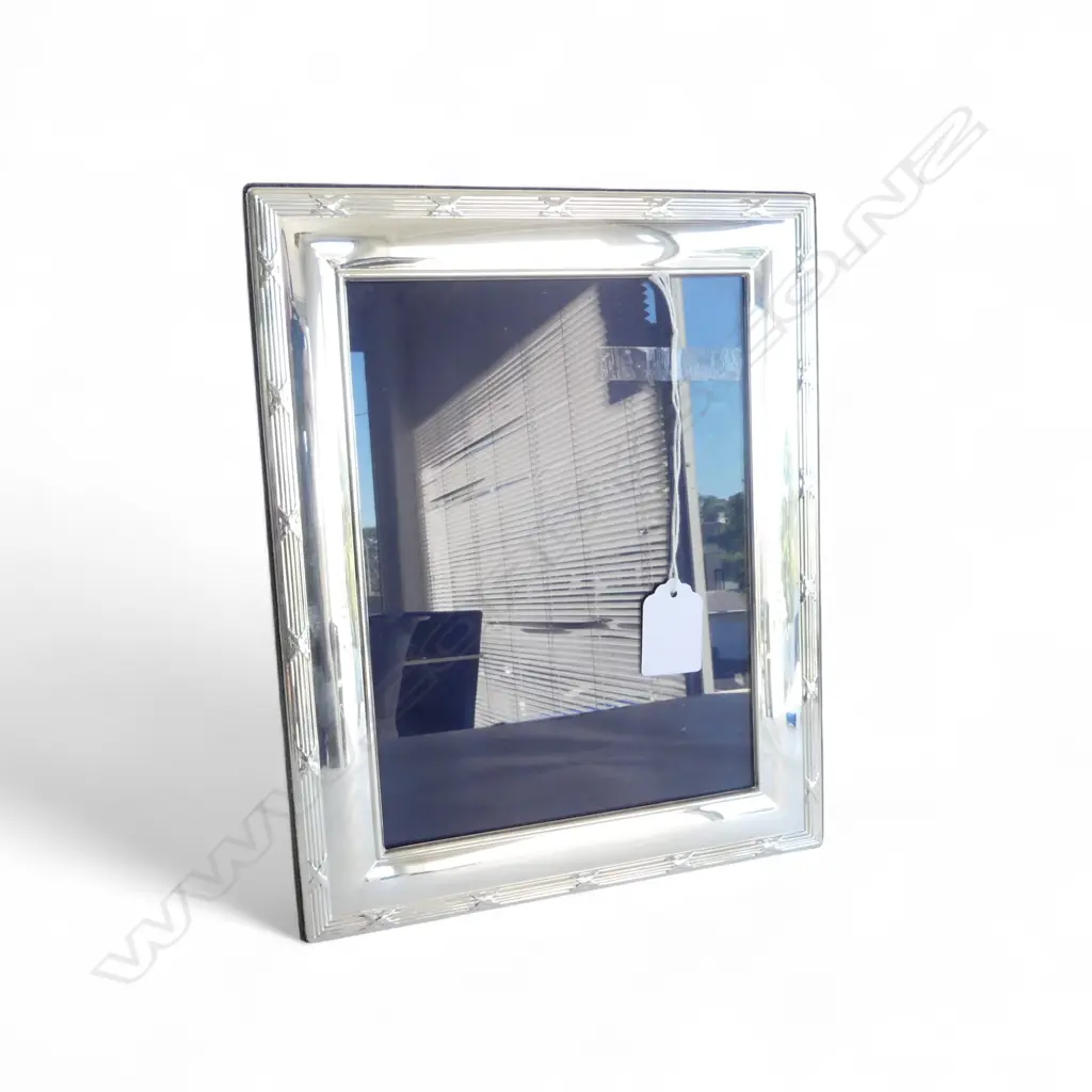STG SILVER PHOTO FRAME, SHEFFIELD 2000 255x210mm Image 1++