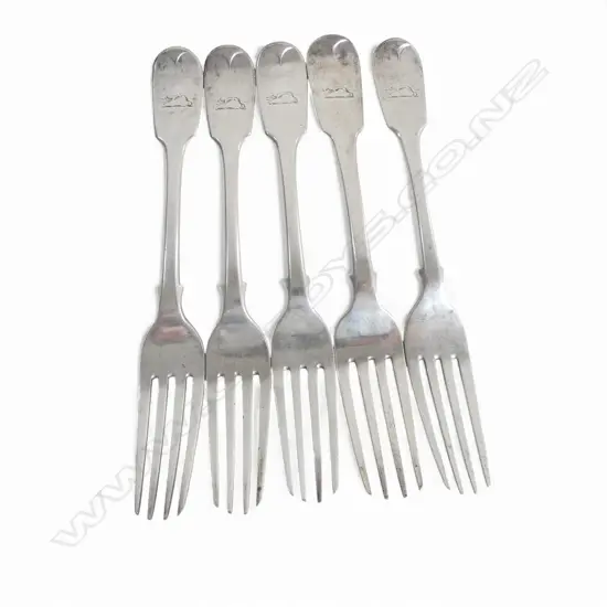 SET 5 WILLIAM IV IRISH SILVER TABLE FORKS fiddle pattern. Dublin 1836. 380gms