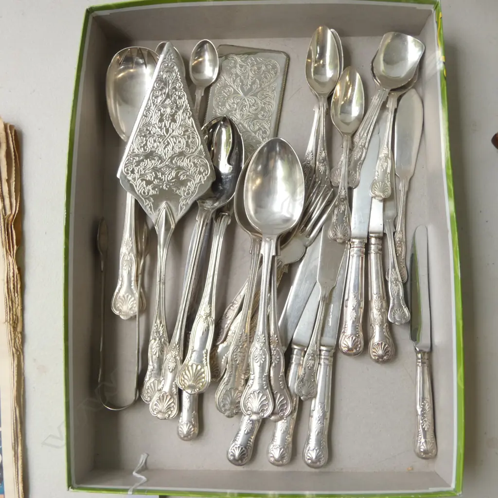 KINGS PATTERN SILVER PLATED CUTLERY – SLICES, SERVING SPOONS ETC Image 1++
