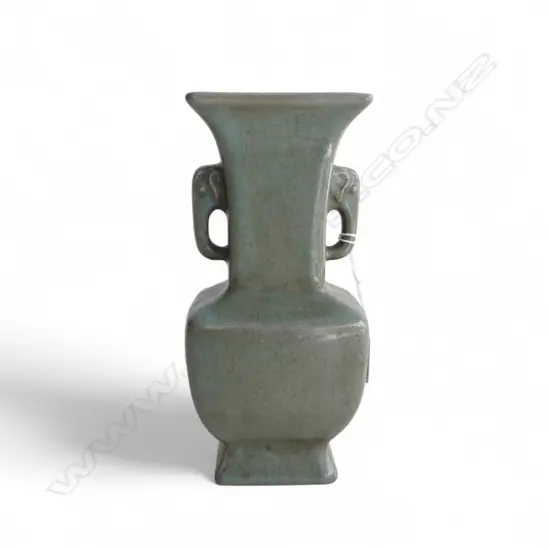 ORIENTAL VASE, CELADON GLAZE H.210mm