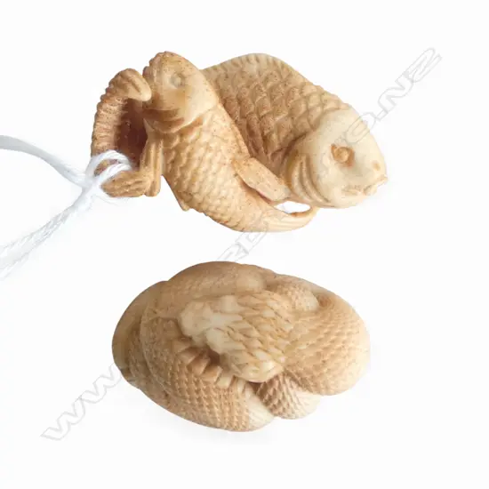 2 ANTLER CARVINGS; SNAKE & 2 FISH L.40mm