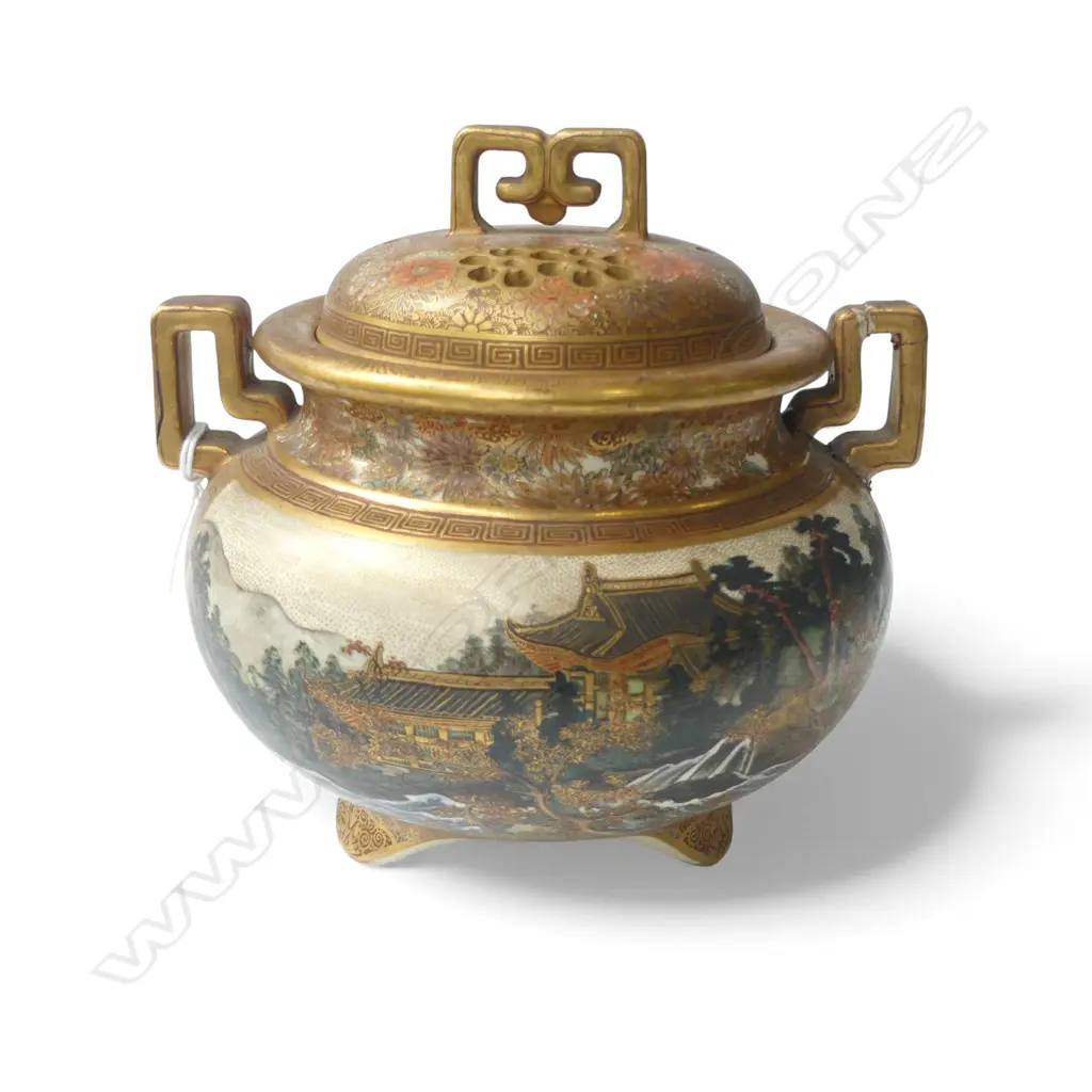 LIDDED SATSUMA CONTAINER, HANDLE REPAIRED, SIGNED TO BASE H.130mm Image 1++