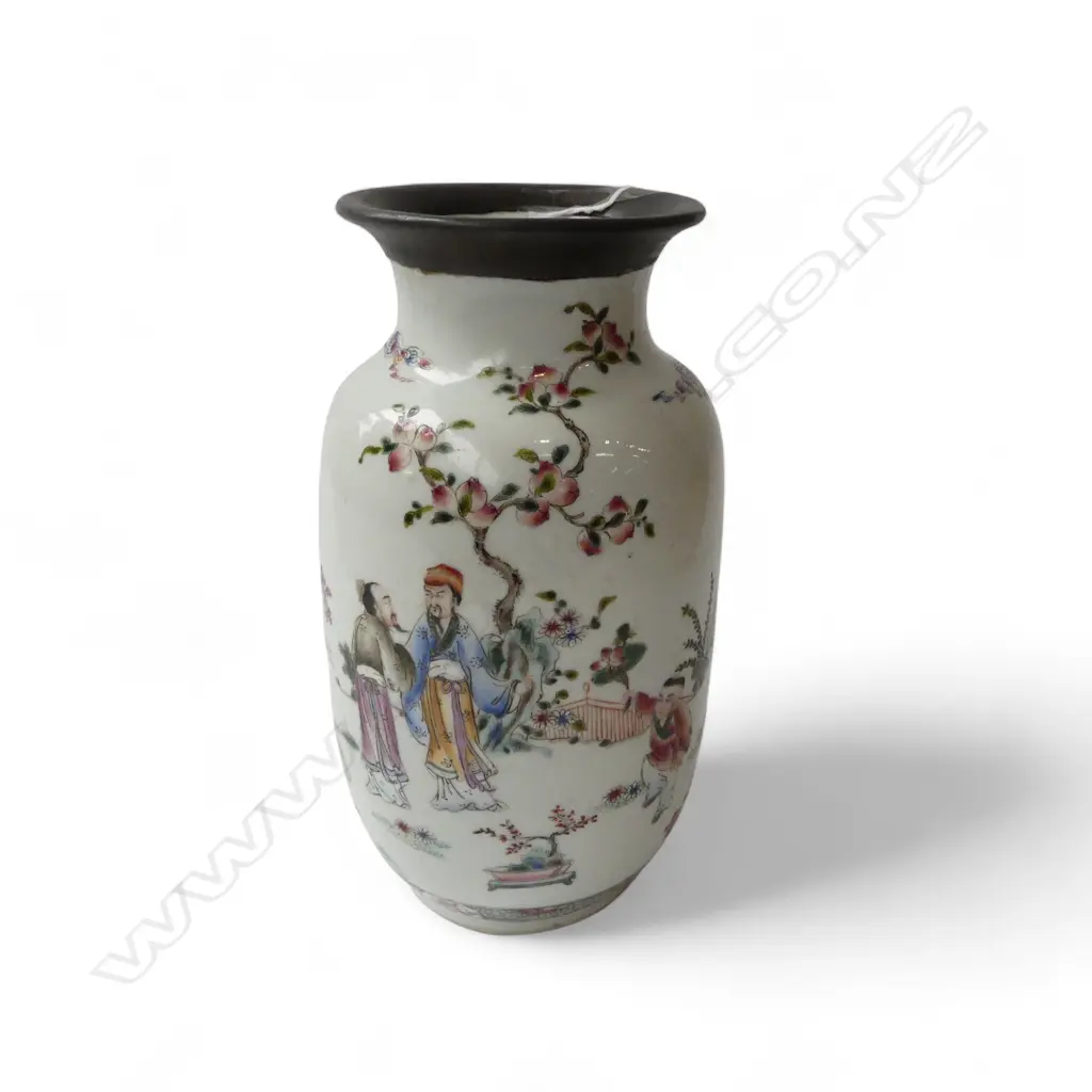 CHINESE VASE H.235mm Image 1++