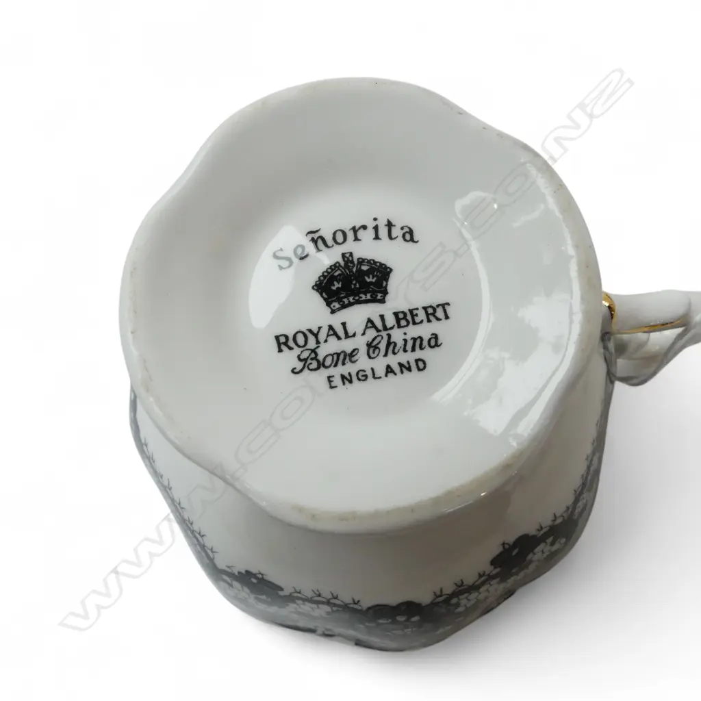 ROYAL ALBERT SENORITA TRIO Image 1++