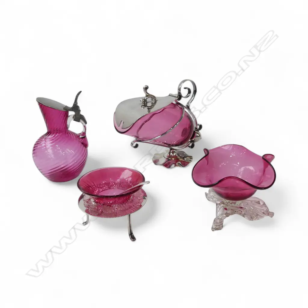 4 PCES CRANBERRY GLASS H.130mm Image 1++