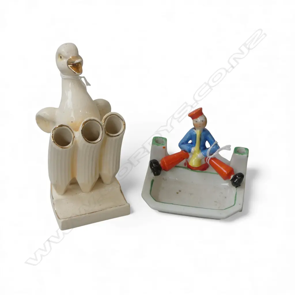 NOVELTY VINTAGE DUCKLING TOOTH BRUSH HOLDER + FIGURED SOAP DISH Image 1++