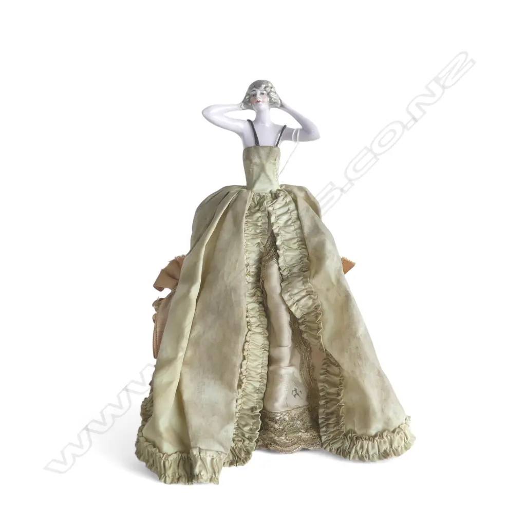 VINTAGE VANITY HALF DOLL w LONG SKIRT Image 1++