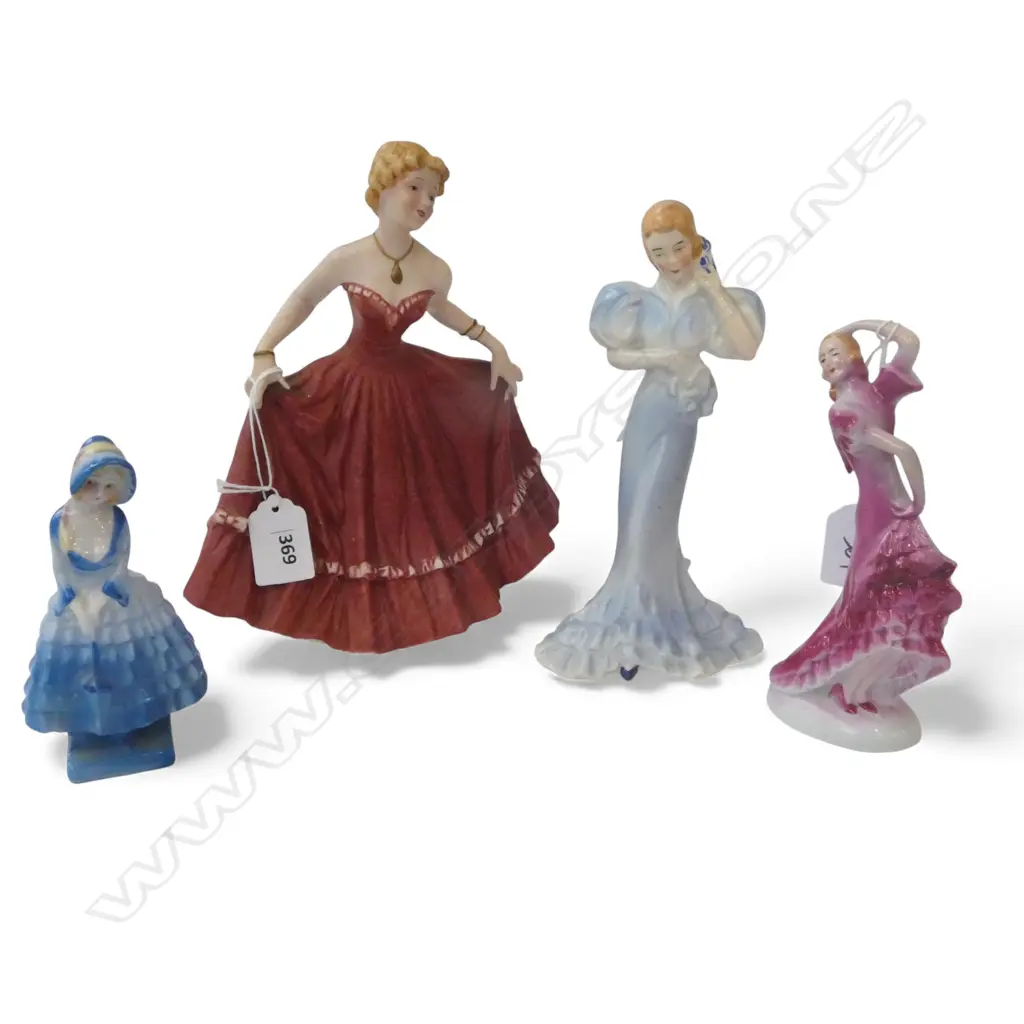 GROUP OF 4 CHINA FIGURINES H210 TALLEST 110MM SHORTEST Image 1++