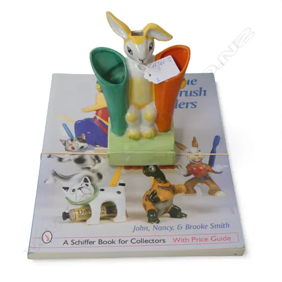 NOVELTY VINTAGE FLAT BACK RABBIT TOOTH BRUSH HOLDER + BOOK 'ANTIQUE TOOTHBRUSH HOLDERS' 2002