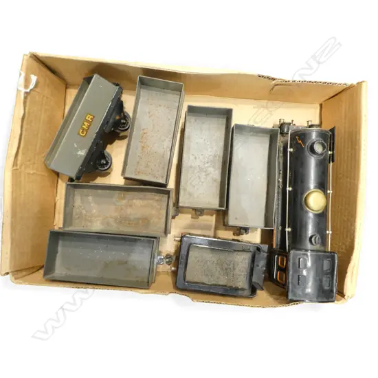 MARKLIN O GAUGE ELECTRIC ENGINE TENDER & 6 CRANKO ROLLING STOCK