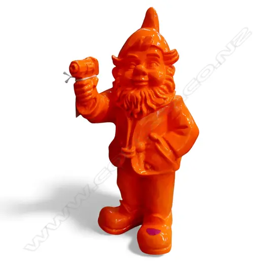 ORANGE PLASTIC GNOME w. GUN H.300mm