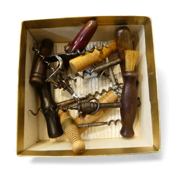 8 VINTAGE CORKSCREWS, WOODEN HANDLES L.155mm