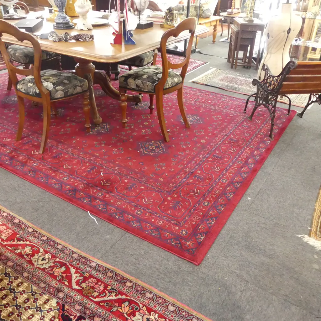 LG RED MACHINED RUG 3400x2400mm Image 1++