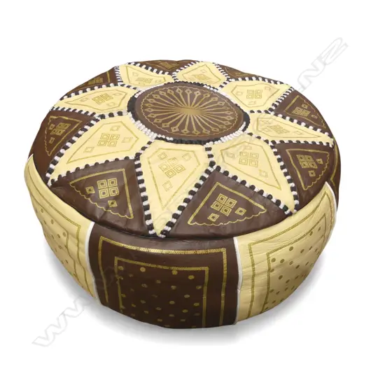 LEATHER POUF 480m dia