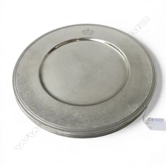 5 ANTIQUE STYLE PEWTER PLATES 300mm dia