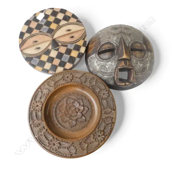 2 DECORATIVE AFRICAN MASKS Dia.300mm + CARVED WOOD BOWL