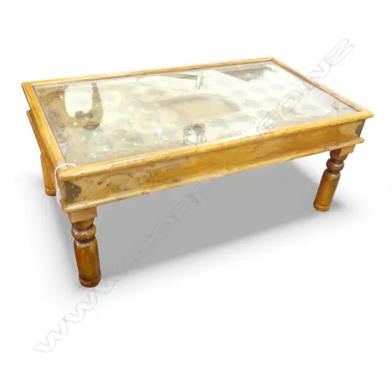 GLASS TOP EASTERN SHEEHSAM? STYLE COFFEE TABLE 1070x600x450mm