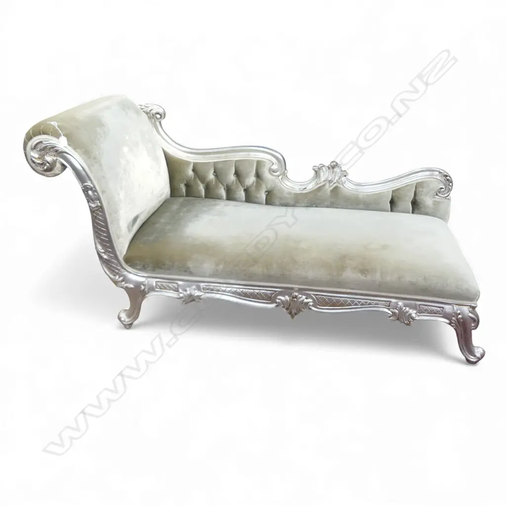 VICTORIAN STYLE CHAISE LONGUE WITH SILVER VELVET UPHOLSTERY 1650 X 720 X 850mm Image 1++