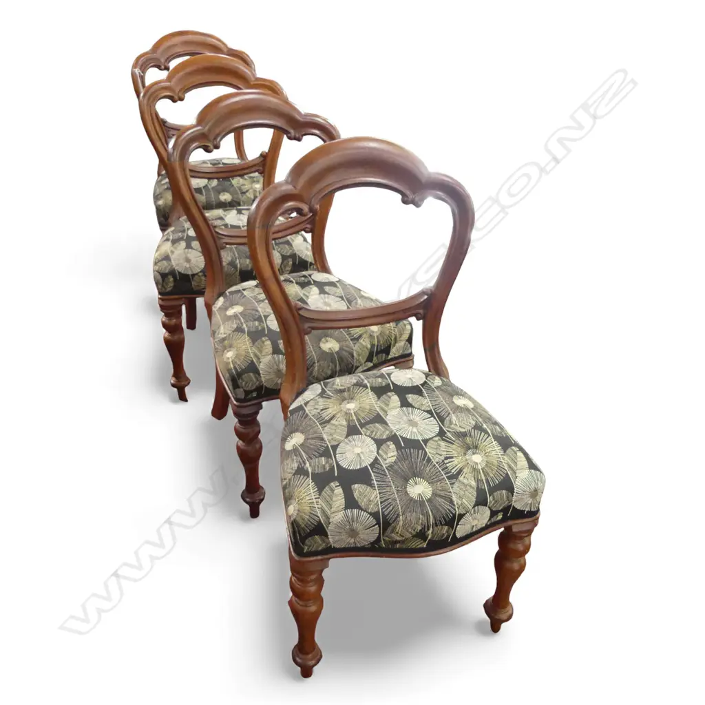4 BALLOON BACK CHAIRS  Image 1++