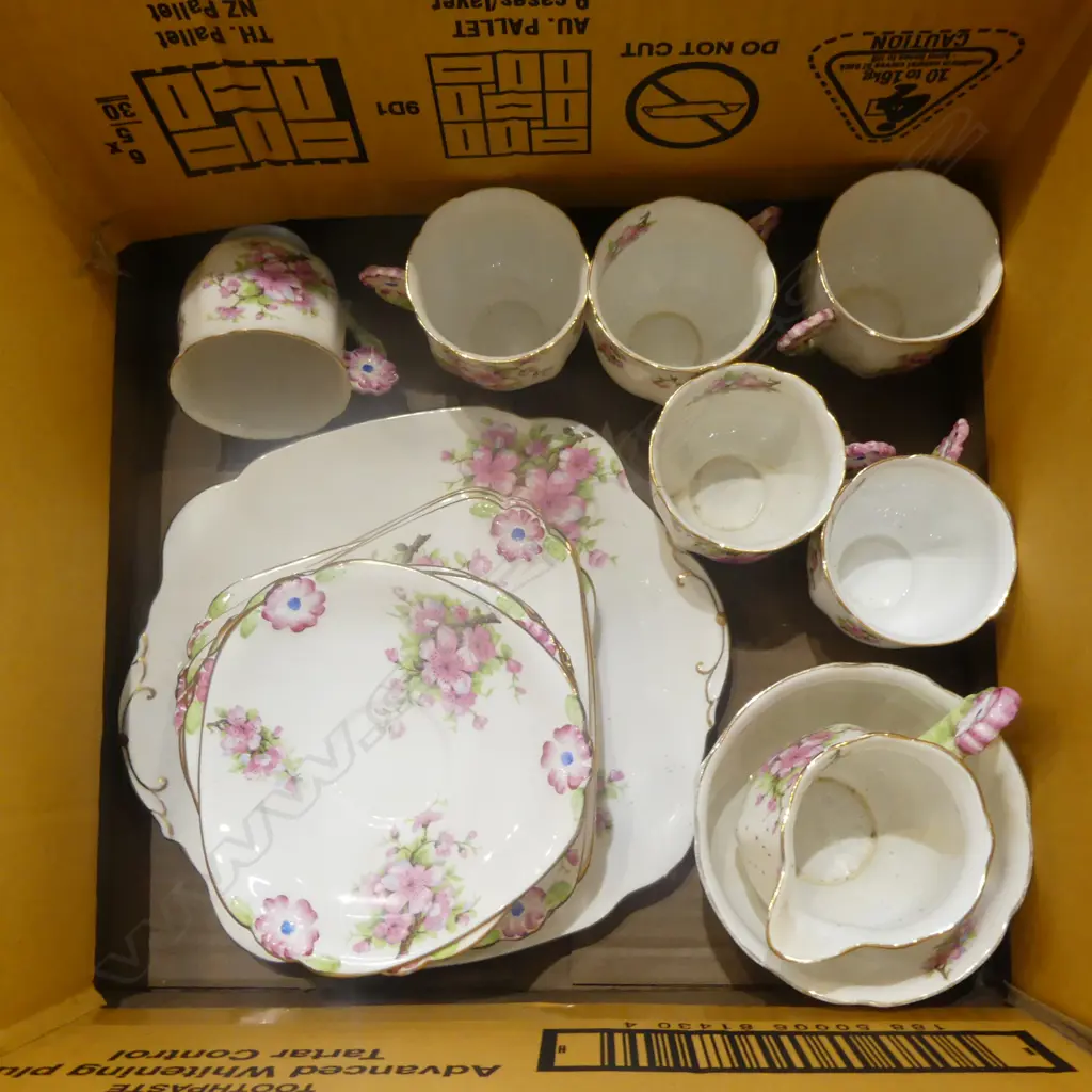 ASST. ROYAL STANDARD FLORAL HANDLED TEA CHINA; 6 TRIOS, SUGAR, CREAM & CAKE PLATE faults Image 1++