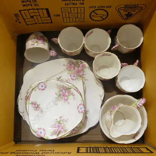 ASST. ROYAL STANDARD FLORAL HANDLED TEA CHINA; 6 TRIOS, SUGAR, CREAM & CAKE PLATE faults