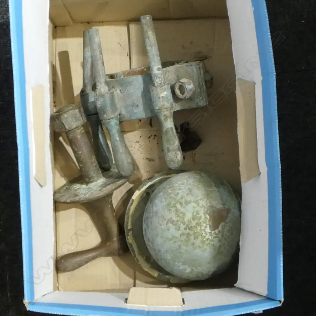 3 PCES. MARITIME EQUIPMENT  Image 1++