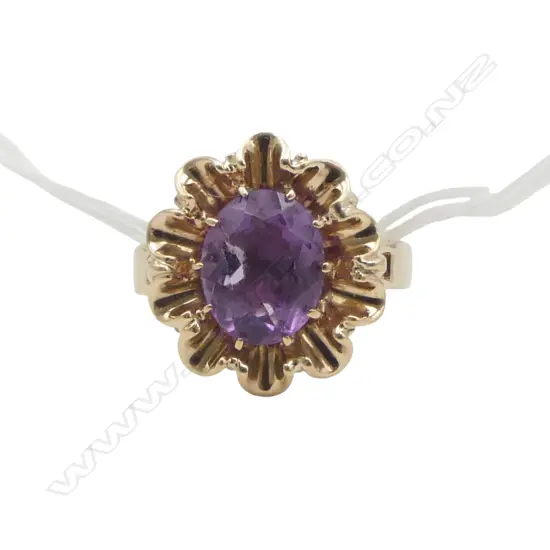 9ct GOLD & AMETHYST RETRO RING scalloped border 3.6gms SIZE S