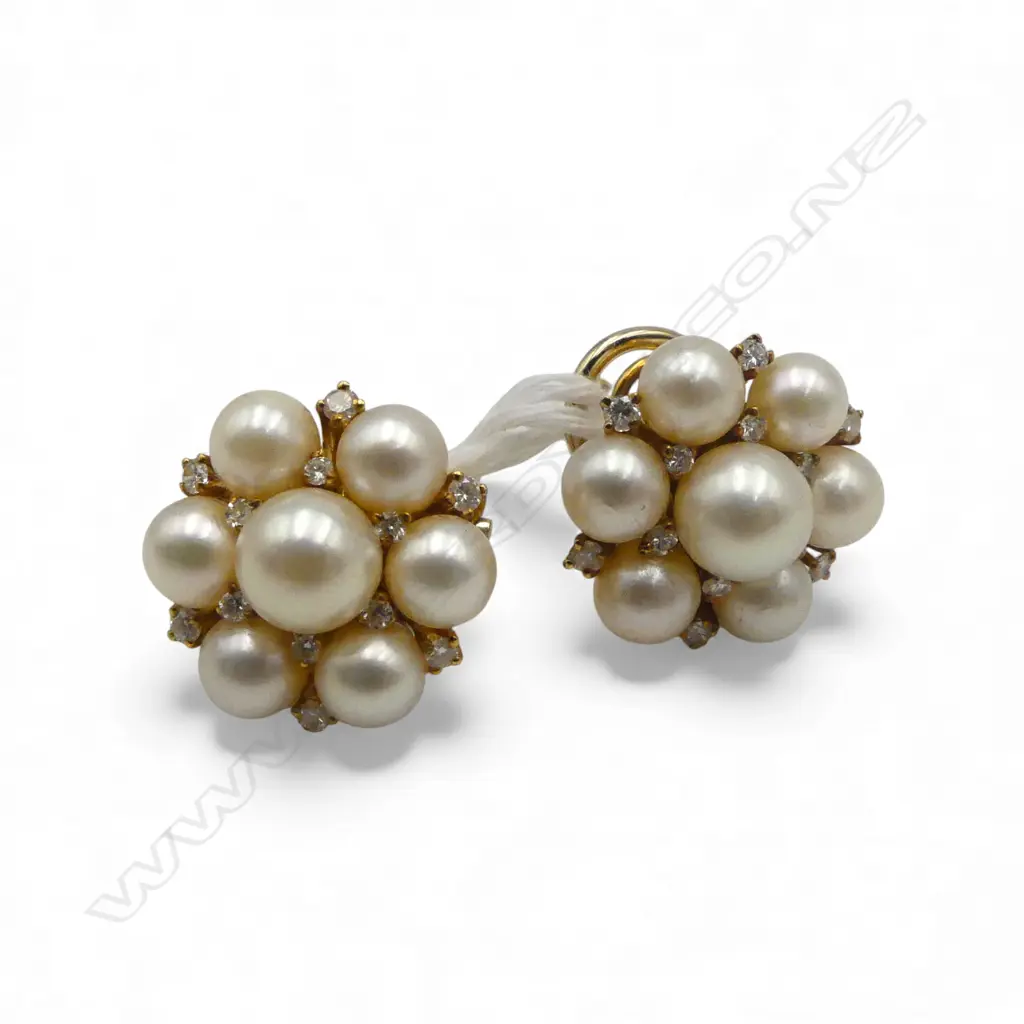 PR 18ct GOLD 7 CULTURED PEARL (Dia.17mm) & 12 DIAMOND DESIGNER CLUSTER EARRINGS, 10.7gms Image 1++