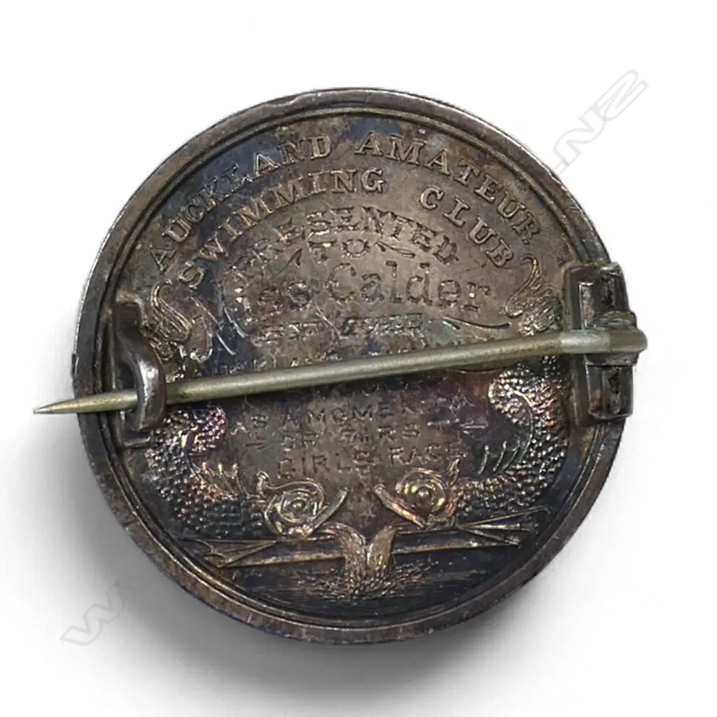 Anton Teutenberg NZ SILVER 'AUCKLAND AMATEUR SWIMMING CLUB' MEDAL. To Miss Calder As A Memento of the First Girls Race Image 1++