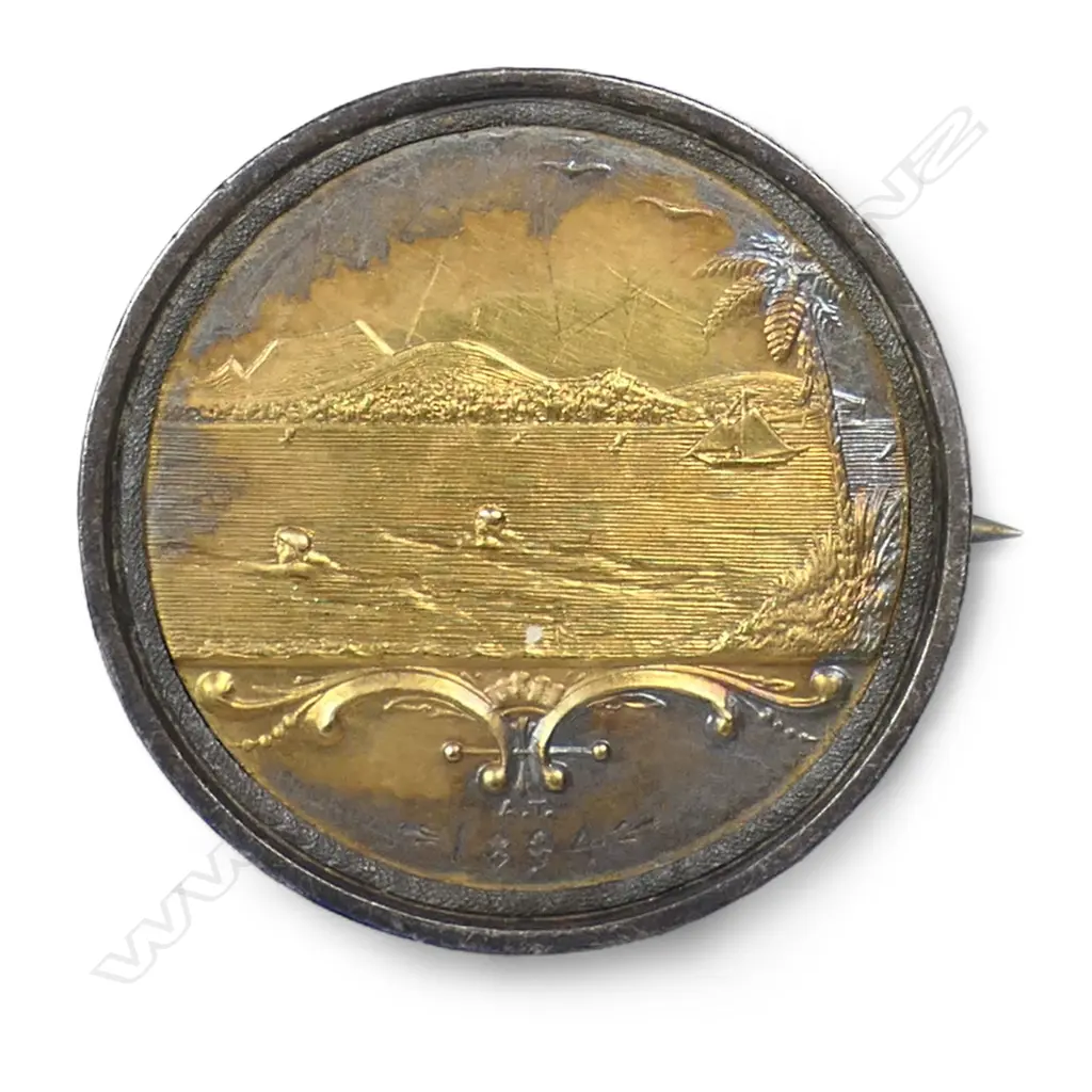 Anton Teutenberg NZ SILVER 'AUCKLAND AMATEUR SWIMMING CLUB' MEDAL. To Miss Calder As A Memento of the First Girls Race Image 1++