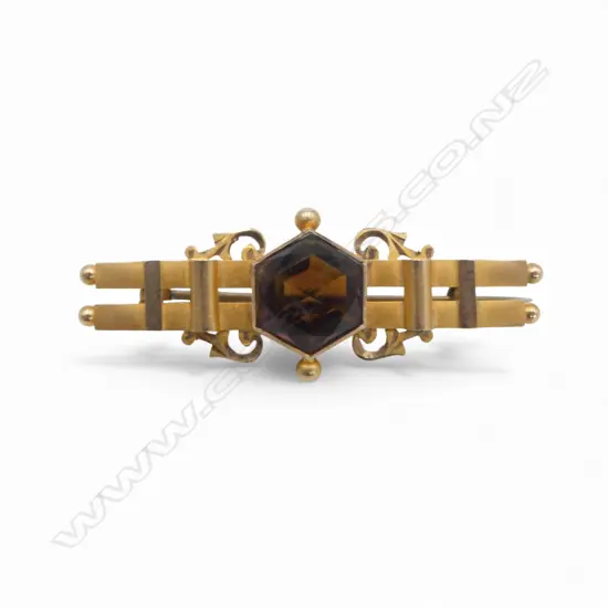 ANTIQUE 9CT BROOCH W. HEXAGONAL GEM, CHESTER 1913 W.45mm 3.9gms