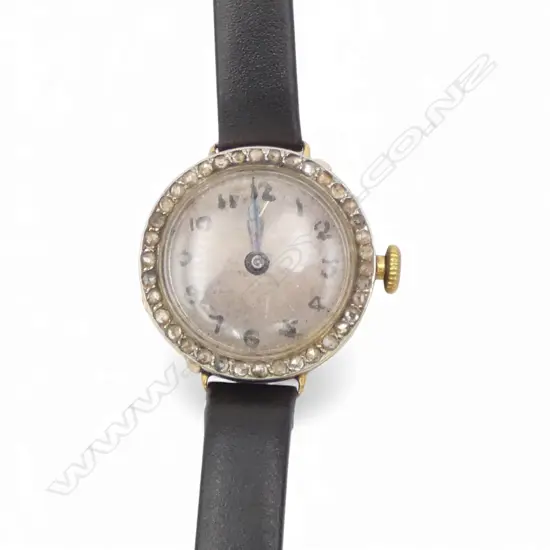 C.1920 18ct GOLD & DIAMOND LADIES WRISTWATCH black leather strap. Running