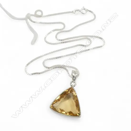SILVER & CITRINE PENDANT on SILVER CHAIN
