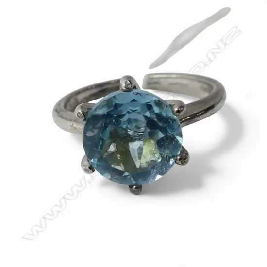 BLUE TOPAZ SOLITAIRE RING w AIG CERTIFICATION