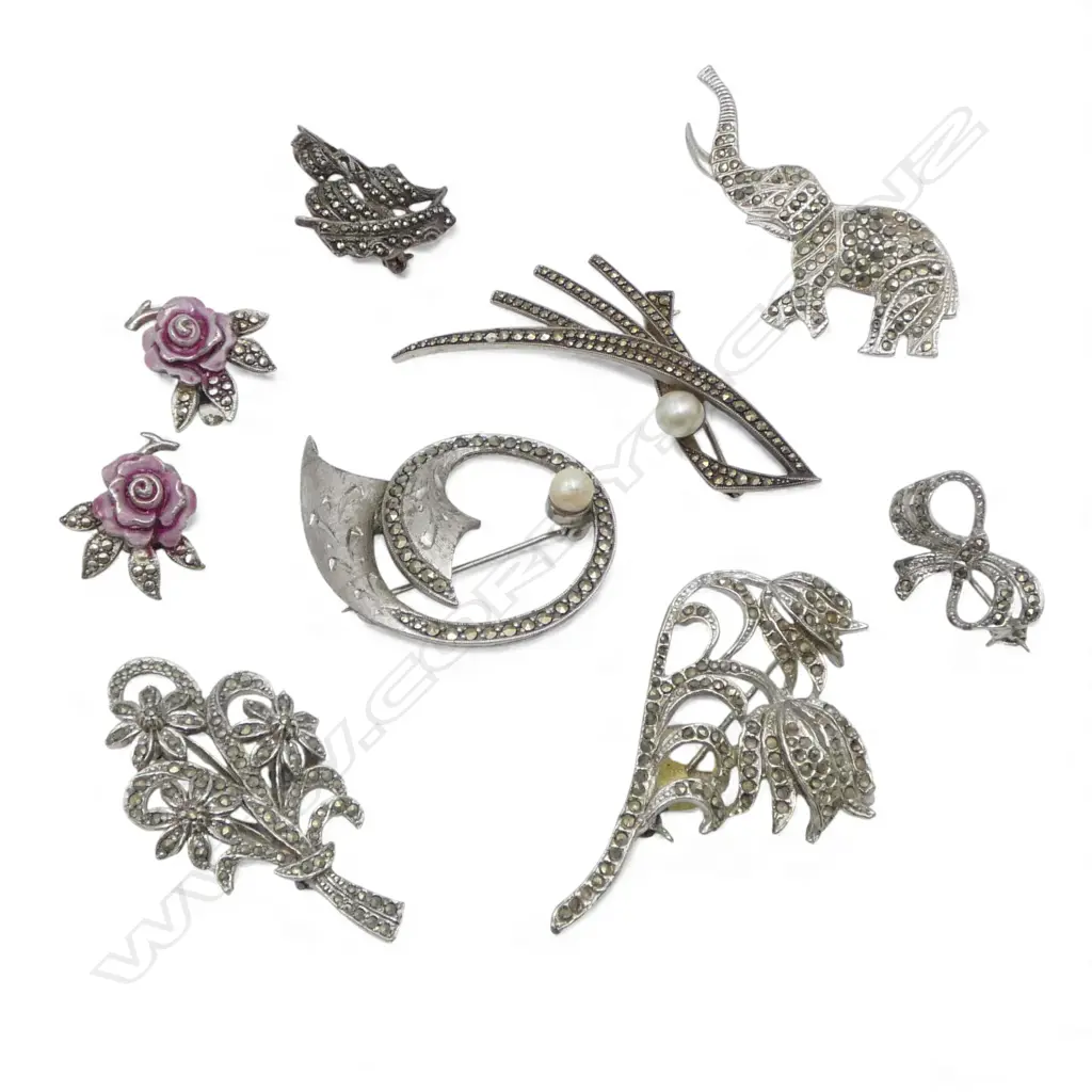 ASST VINTAGE MARCASITE BROOCHES Image 1++