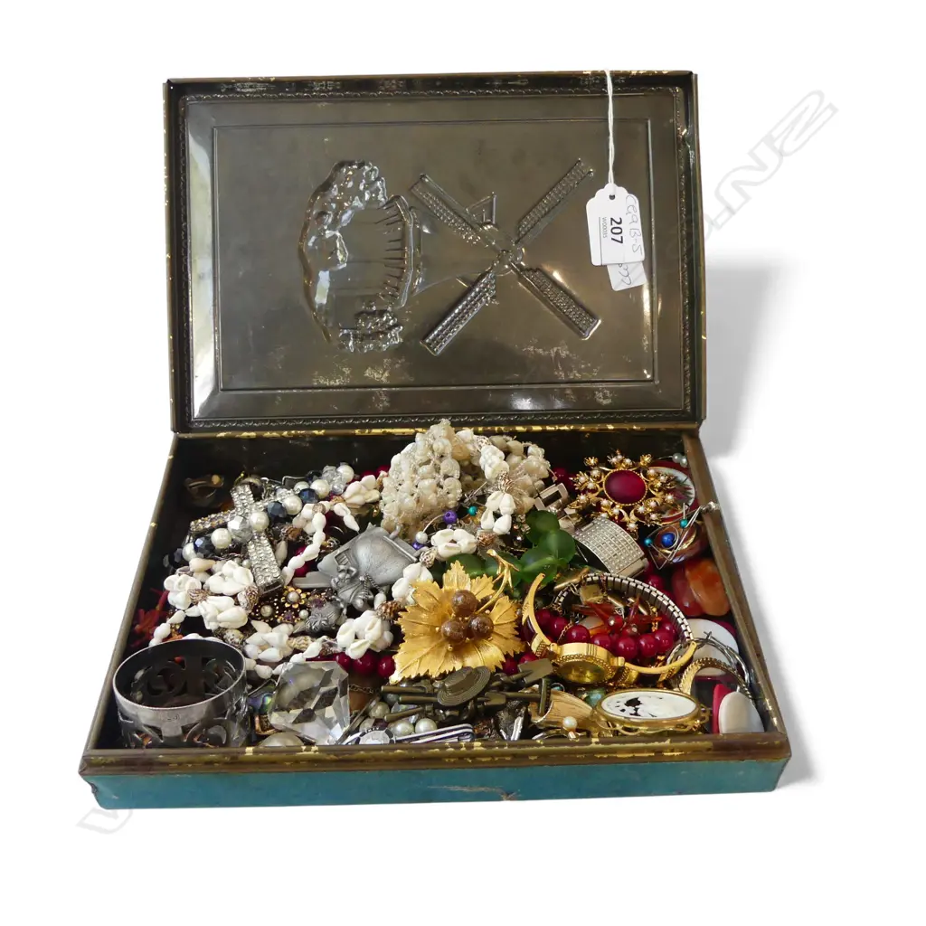 ASST. COSTUME JEWELLERY Image 1++