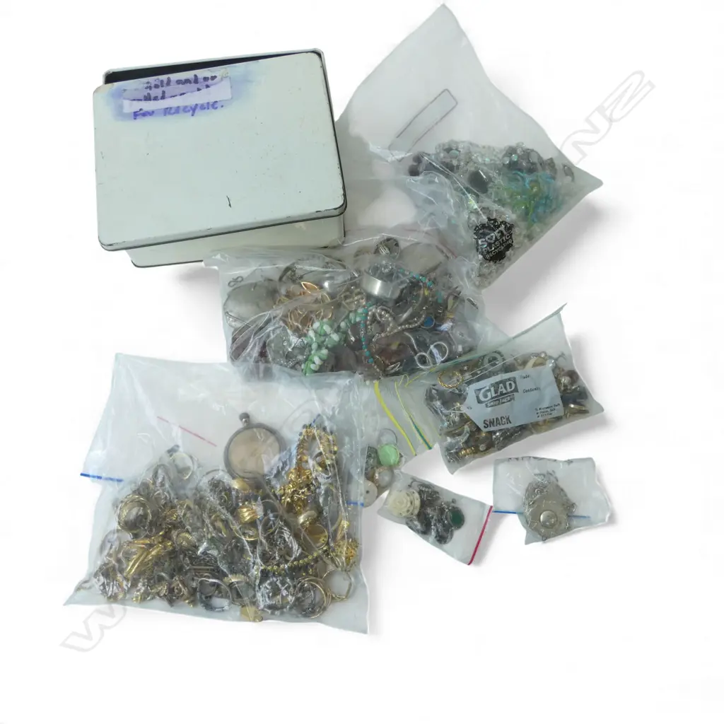 OLD TIN of COSTUME JEWELLERY, KAURI GUM & QUARTZ PCS Image 1++