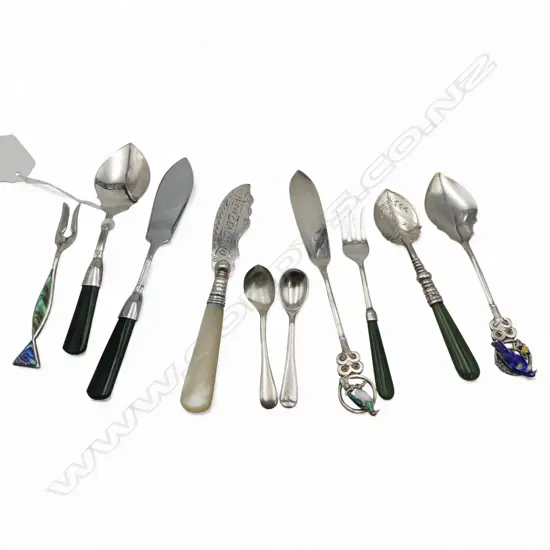 10 PCES CUTLERY; 8 STG, 2 EP w. GREENSTONE HANDLES