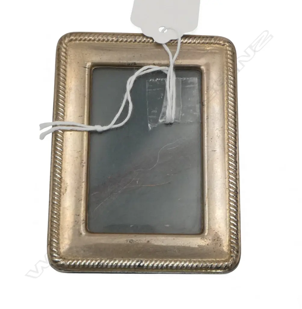 SMALL SILVER PHOTO FRAME dark velvet strut back 85 x 65mm Image 1++