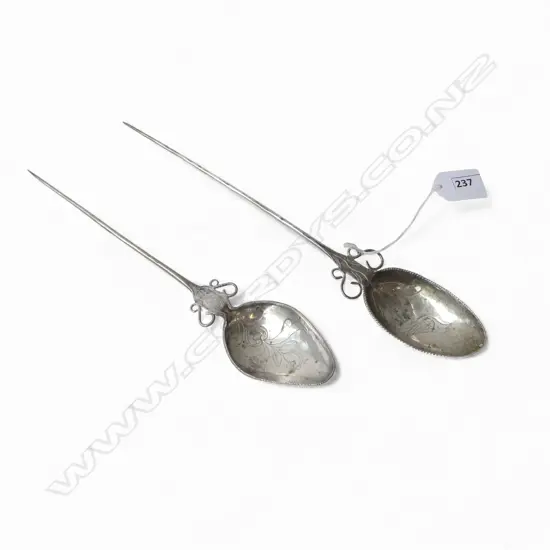 2 ANTIQUE SOUTH AMERICAN SILVER TUPU PINS L.285mm