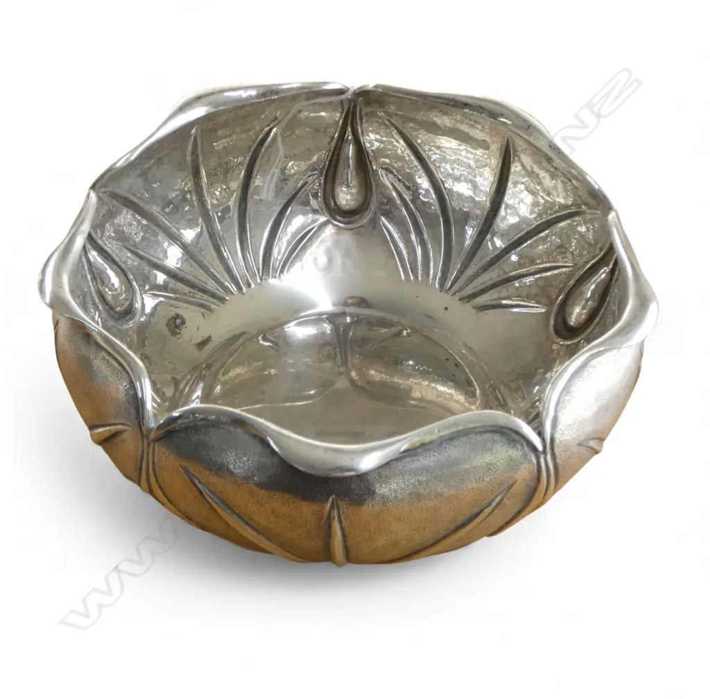 .800 SILVER BOWL, 'B.U.' STAMPED TO BASE, 474gms Dia.200mm Image 1++