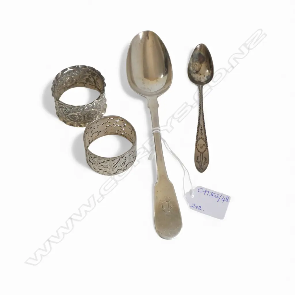 4 PCES STG SILVER; 2 NAPKIN RINGS, TABLE SPOON L.220mm, TEA SPOON 143gms Image 1++