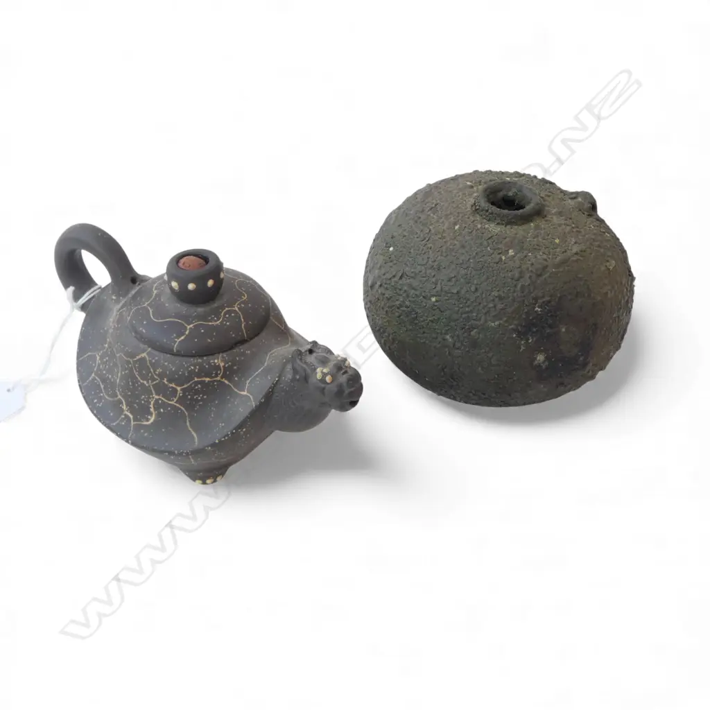 STUDIO POTTERY VASE, ORIENTAL TEAPOT L.150mm Image 1++