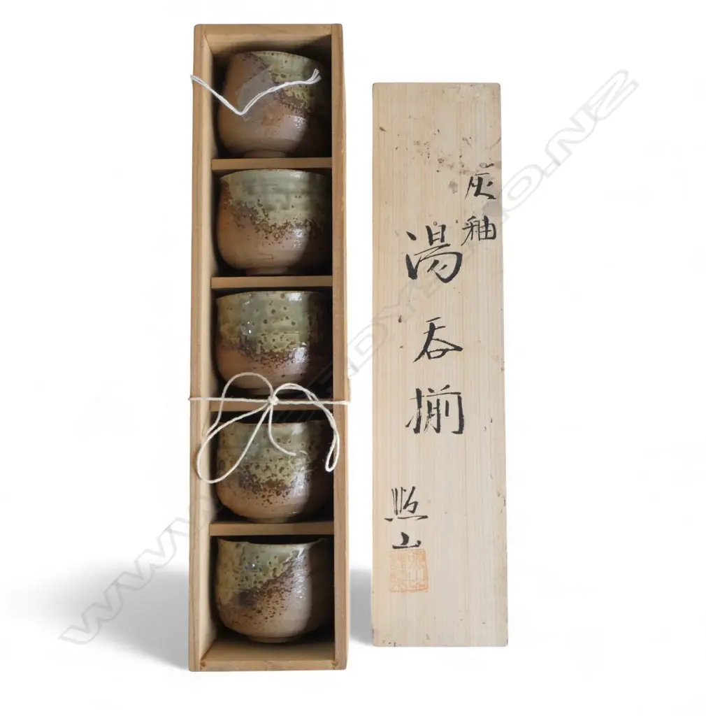 BOXED SET 5 MID CENTURY JAPANESE TEACUPS, maker's mark Image 1++