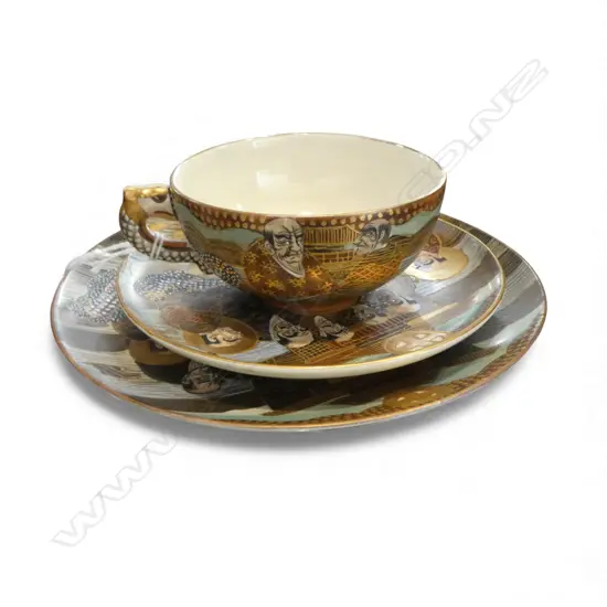 SATSUMA TRIO, SIGNED TO BASE 180mm dia