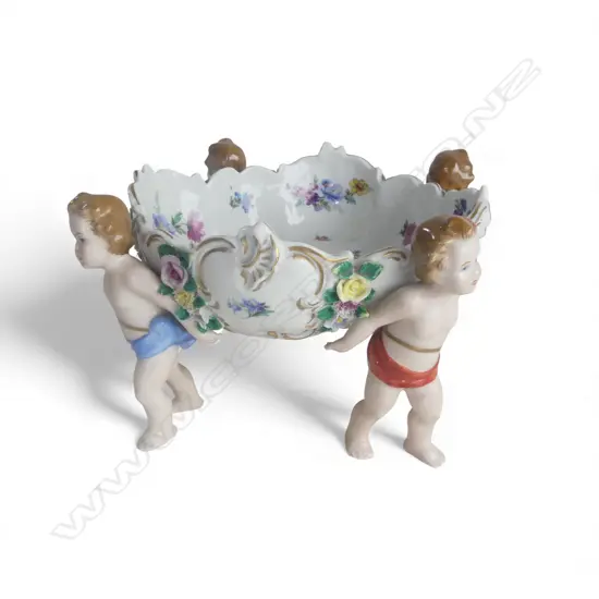 LARGE DRESDEN COMPORT WITH 4 PUTTEE AS SUPPPORTS Dia 280mm