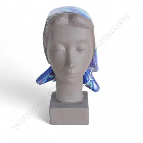 ROYAL COPENHAGEN CERAMIC BUST Ed. 159/2897 SIGNED JOHANNES HEDEGAARD H.320mm