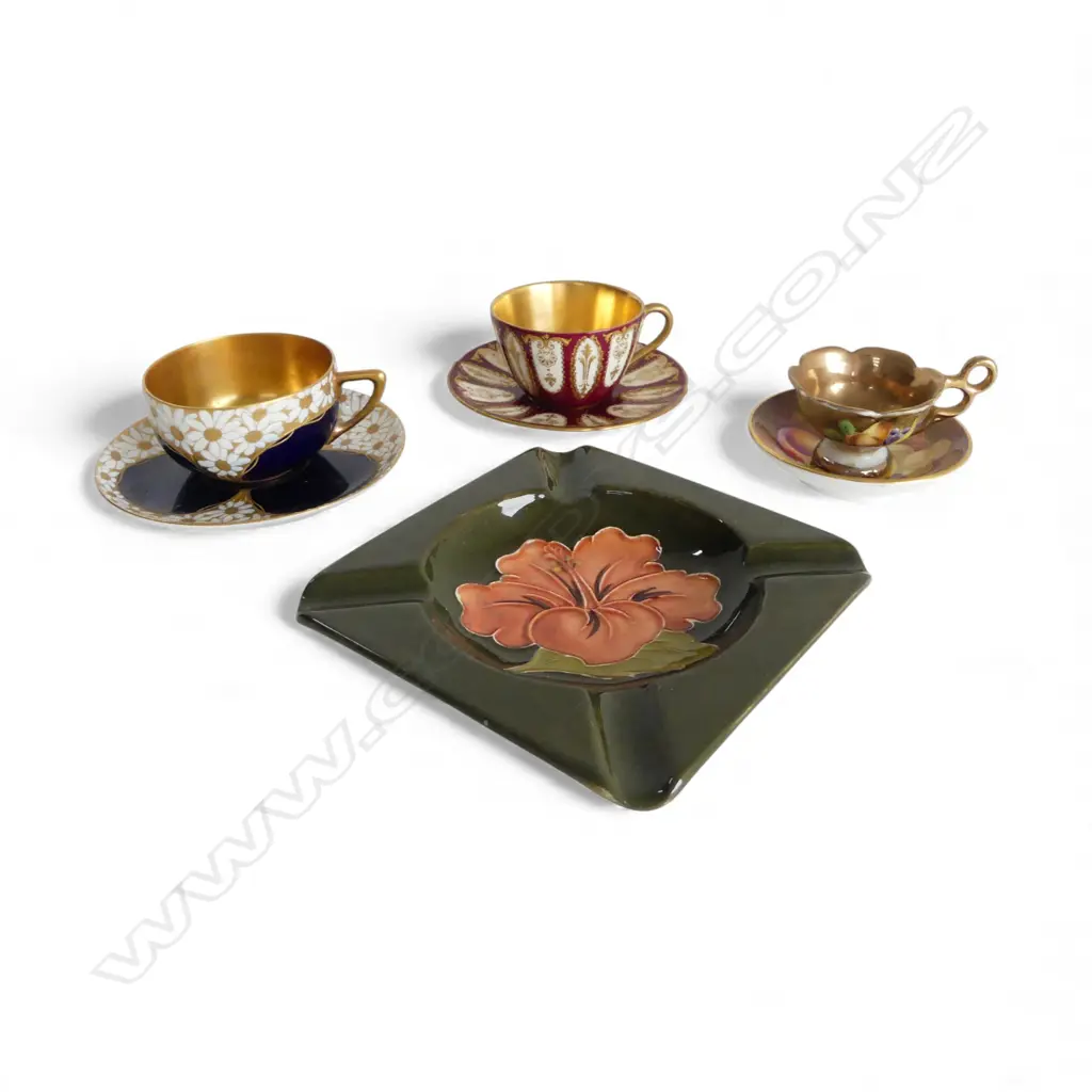 MOORCROFT HIBISCUS ASHTRAY, SMALL PAINTED CUP, DEMITASSE C/S ROYAL DOULTON & ROSENTHAL & HANDPAINTED R/WORCESTER DISH Image 1++